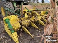 Feldhäcksler John Deere 6810