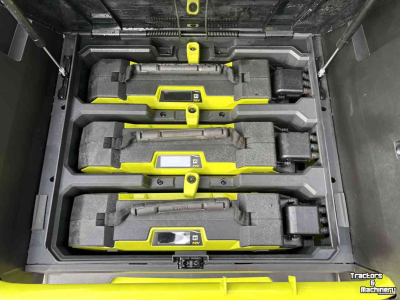 Aufsitzrasenmäher  Ryobi RY72 ZTRX137