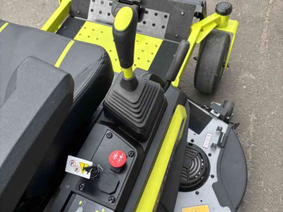 Aufsitzrasenmäher  Ryobi RY72 ZTRX137