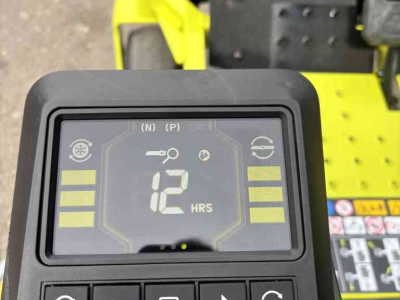 Aufsitzrasenmäher  Ryobi RY72 ZTRX137