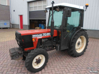 Obsttraktor New Holland 7086dtv
