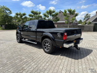 Pick-up Ford Lariat, Crew-Cab, Grijs kenteken.