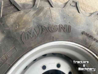 Räder, Reifen, Felgen & Distanzringe Magni 445/65R22.5