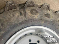 Räder, Reifen, Felgen & Distanzringe Magni 445/65R22.5