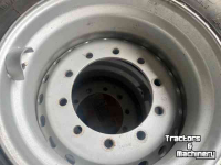 Räder, Reifen, Felgen & Distanzringe Magni 445/65R22.5