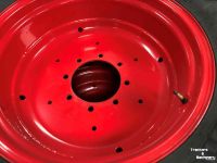 Räder, Reifen, Felgen & Distanzringe  Trelleborg 540/65R28 op velg 8 gaats