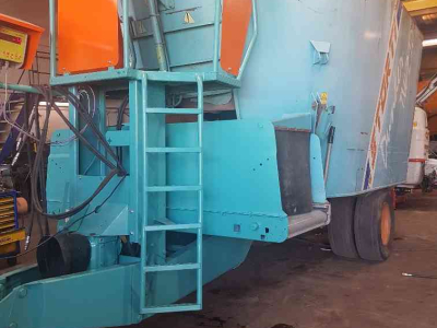 Futtermischwagen Vertikal Storti Dunker TW 210     12969