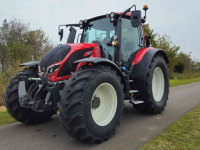 Schlepper / Traktor Valtra N155 Active