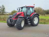 Schlepper / Traktor Valtra N155 Active