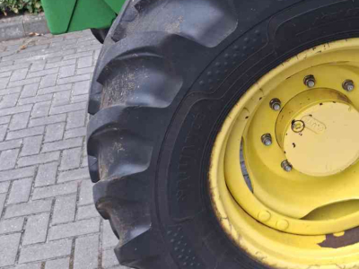 Schlepper / Traktor John Deere 6230