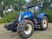 Schlepper / Traktor New Holland T 8020