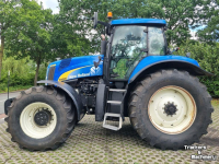 Schlepper / Traktor New Holland T 8020