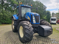 Schlepper / Traktor New Holland T 8020