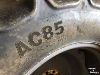 Räder, Reifen, Felgen & Distanzringe Mitas 340/85-28 (12.4-28)