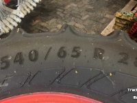 Räder, Reifen, Felgen & Distanzringe Continental 540/65R28 op Fendt velg
