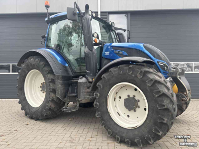 Schlepper / Traktor Valtra N174 Versu
