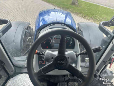 Schlepper / Traktor Valtra N174 Versu