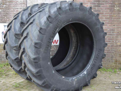 Räder, Reifen, Felgen & Distanzringe Trelleborg 650/65r42 tm 800