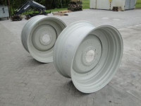 Räder, Reifen, Felgen & Distanzringe Valtra Valmet 20x42 velgen Verkocht