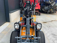 Radlader Giant G1200 mini shovel kniklader