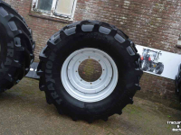 Räder, Reifen, Felgen & Distanzringe Vredestein 600/65r28