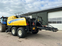 Pressen New Holland BB9070 CropCutter