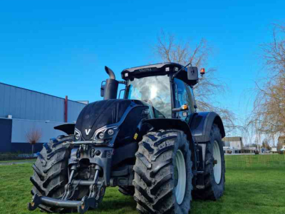 Schlepper / Traktor Valtra S274