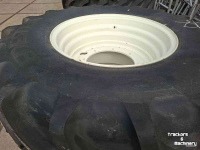 Räder, Reifen, Felgen & Distanzringe Vredestein 600/65R28 Traxxion XXL
