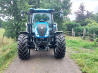 Schlepper / Traktor New Holland 140 AutoCommand