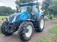 Schlepper / Traktor New Holland 140 AutoCommand