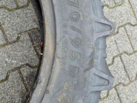 Räder, Reifen, Felgen & Distanzringe  270/95R32
