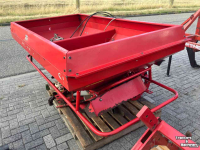 Düngerstreuer Lely centerline + weegbok.