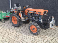 Gartentraktoren Kubota B7000