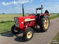 Schlepper / Traktor International 624