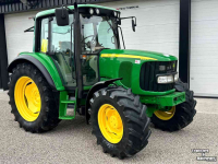 Schlepper / Traktor John Deere 6220
