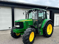 Schlepper / Traktor John Deere 6220