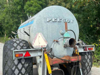 Gülletankwagen / Güllefässer Peecon 6000L mesttank/watertank